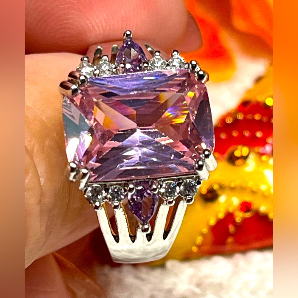 💕💍Pink purple and silver rectangle and split band style ring